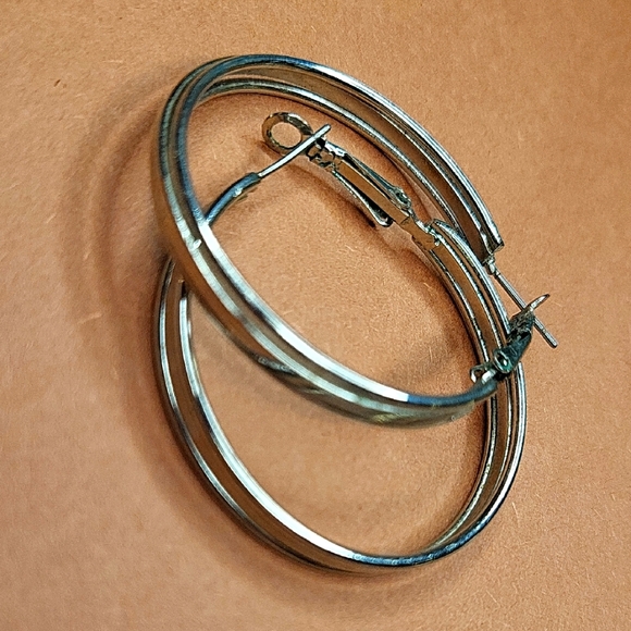 26 mm hinged hoop earrings in sterling silver heavy weight